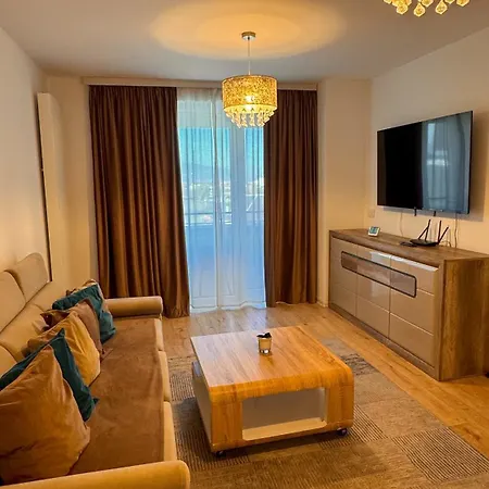 Venus At Coresi Mall Apartman *